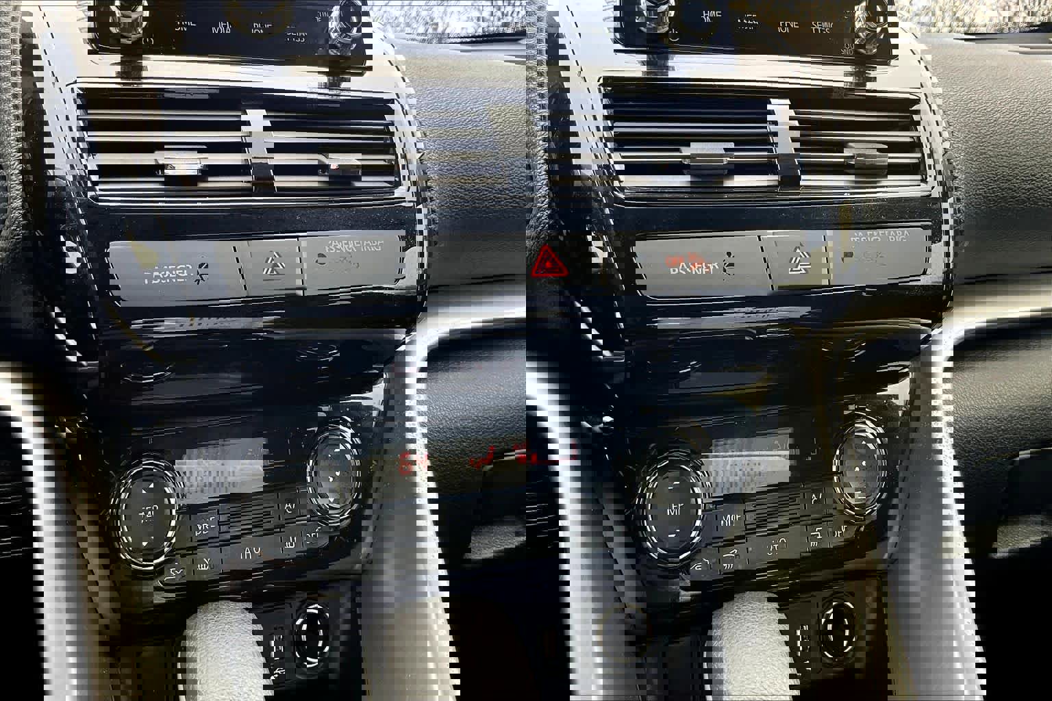 Used 2023 Mitsubishi Eclipse Cross LE image 34