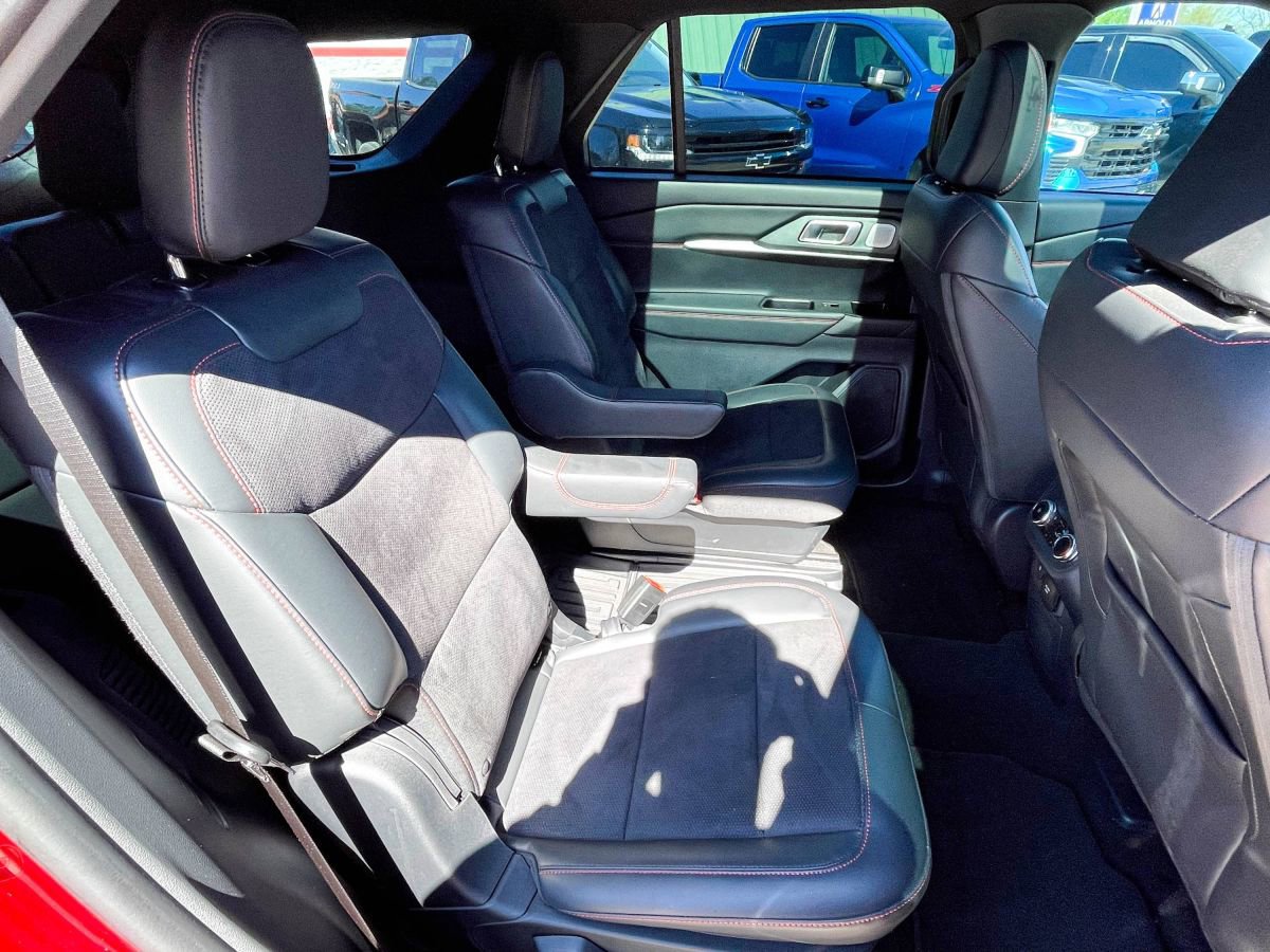 Used 2025 Ford Explorer ST w/ Sun And Sound Package image 13