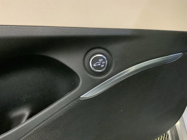 Used 2018 Buick Enclave Essence image 19