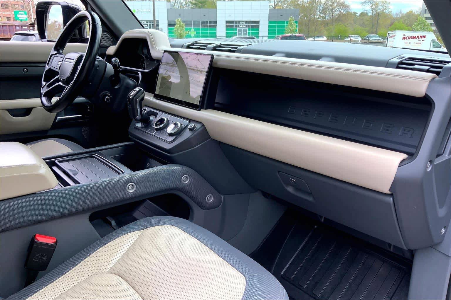 Used 2022 Land Rover Defender 110 X-Dynamic HSE AWD/4WD image 17