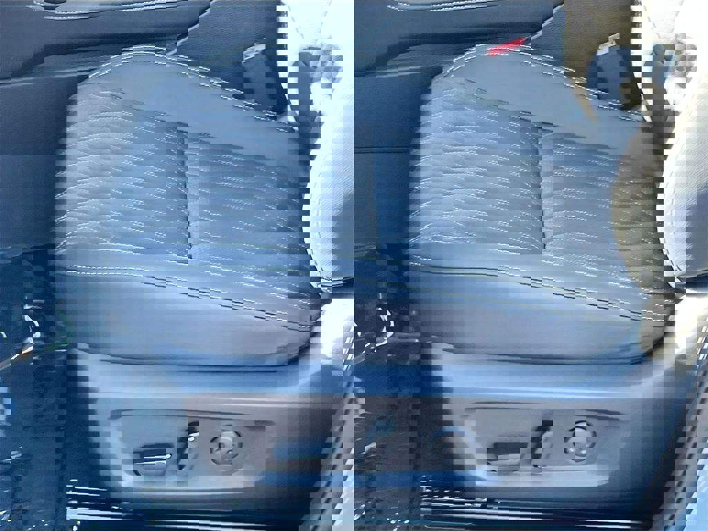 New 2026 Mitsubishi Outlander SEL image 22