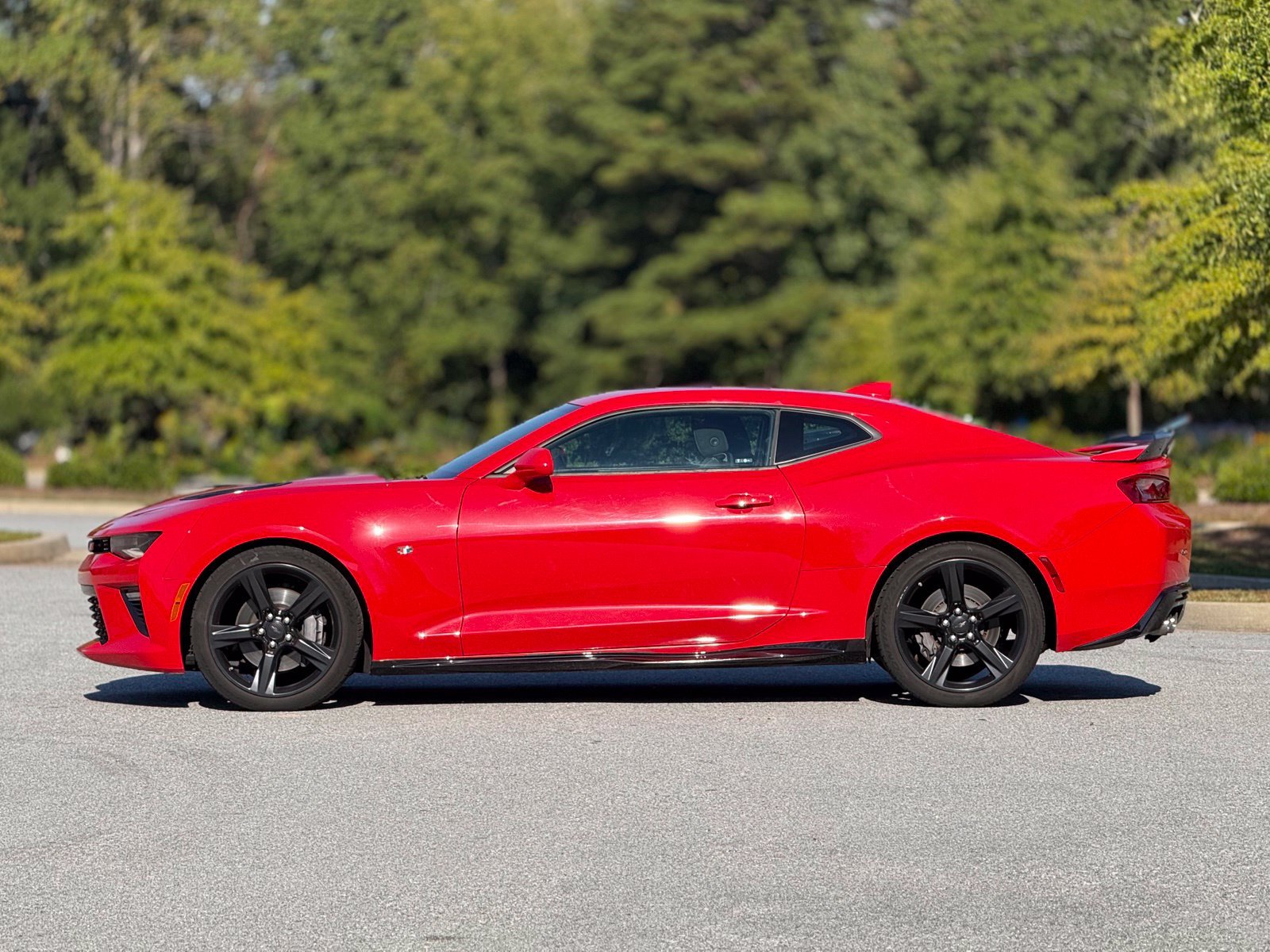 Used 2018 Chevrolet Camaro SS RWD image 9