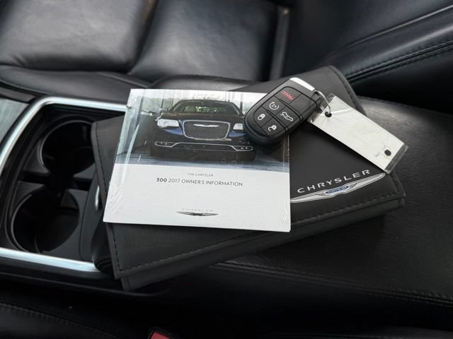 Used 2017 Chrysler 300 Touring w/ Value Package RWD image 5