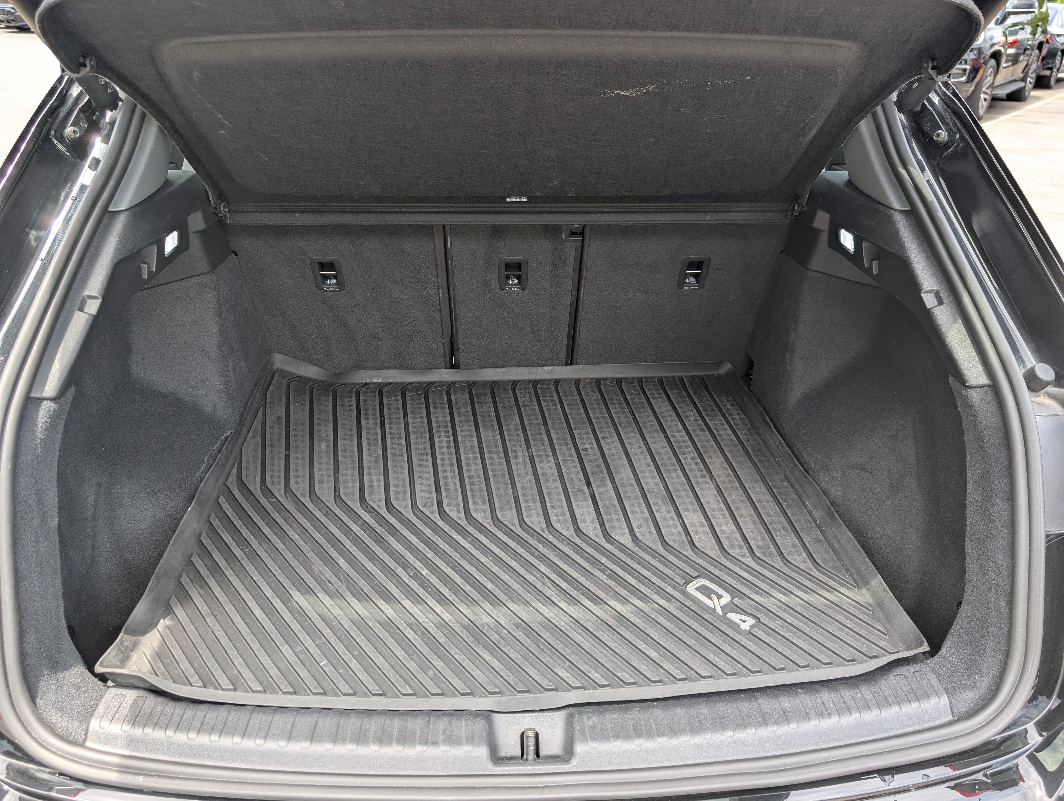 Used 2023 Audi Q4 e-tron Premium Plus w/ Premium Plus RWD image 19