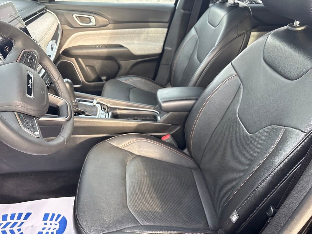 Certified 2023 Jeep Compass Latitude image 17