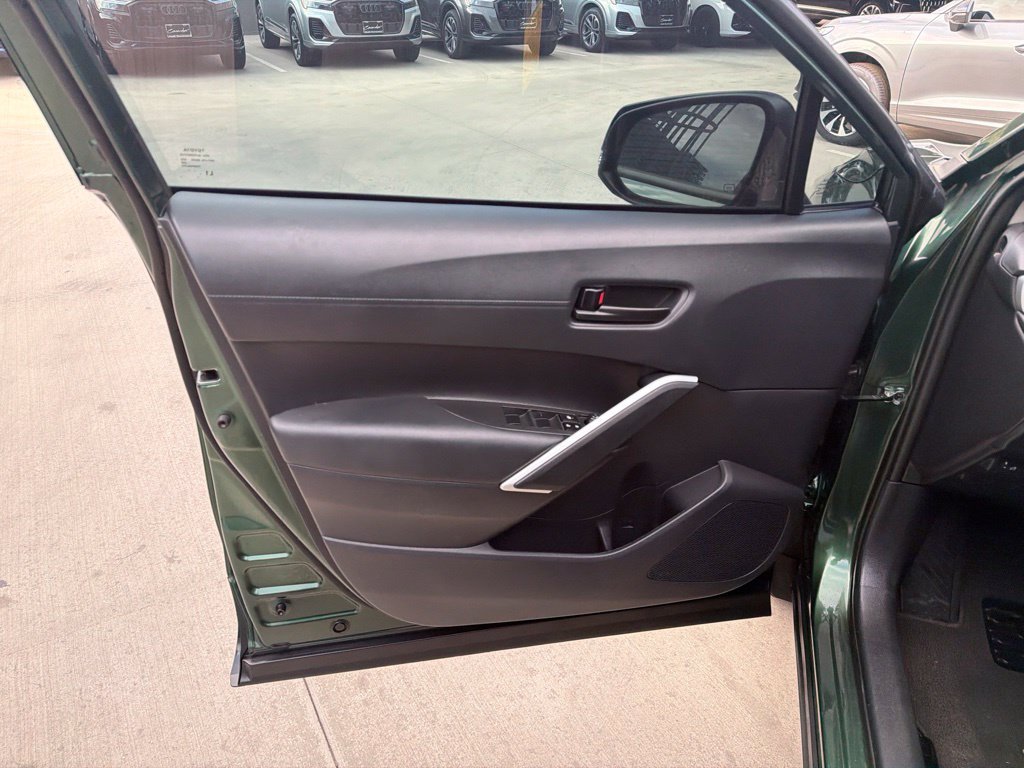 Used 2026 Toyota Corolla Cross LE FWD image 14