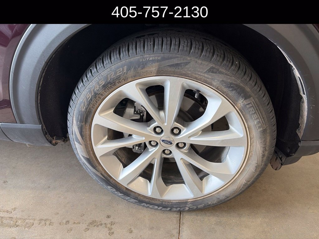 Used 2023 Ford Explorer Platinum w/ Technology Package AWD/4WD image 14