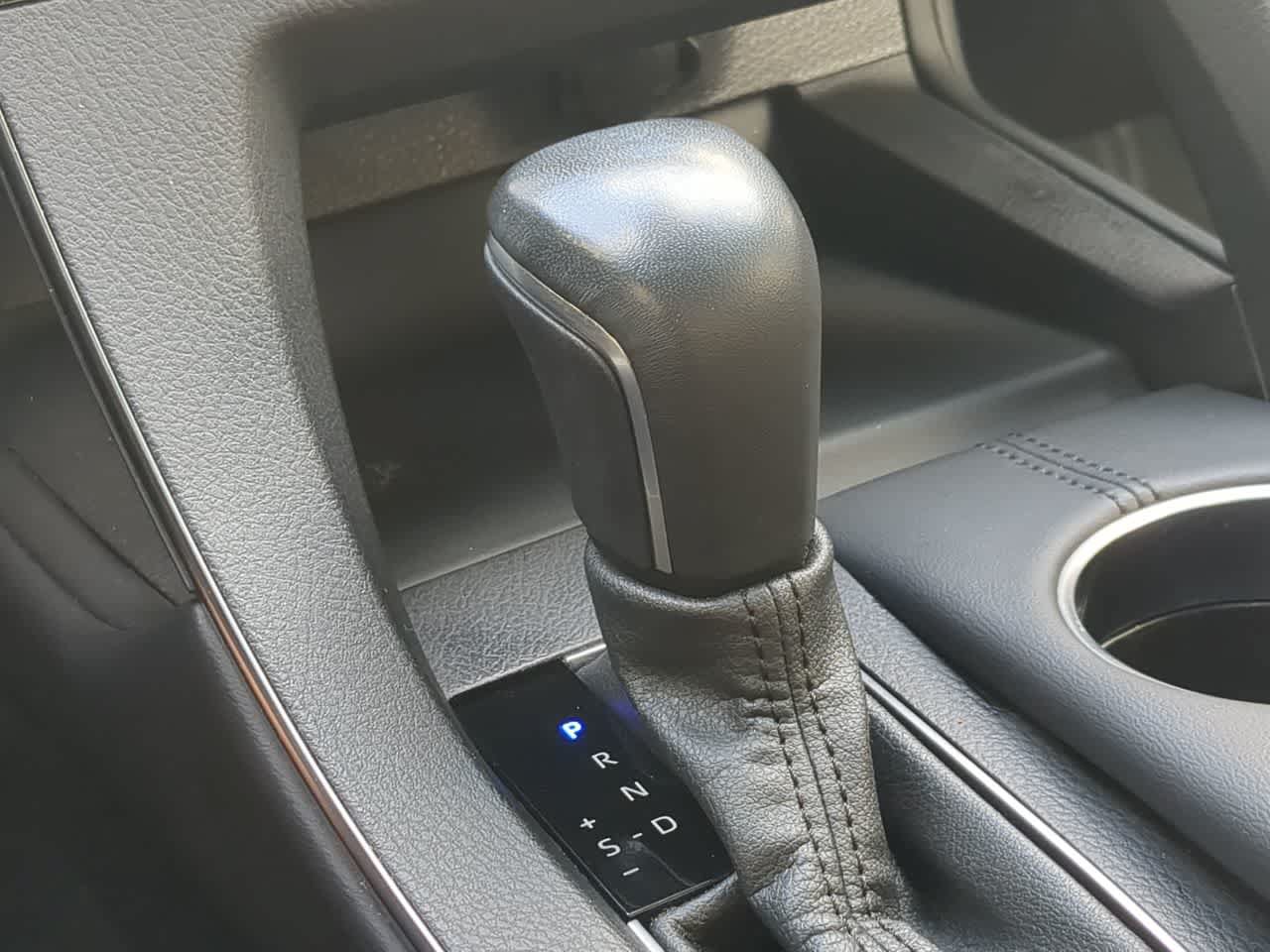 Used 2022 Toyota Avalon XLE w/ Moonroof Package FWD image 30