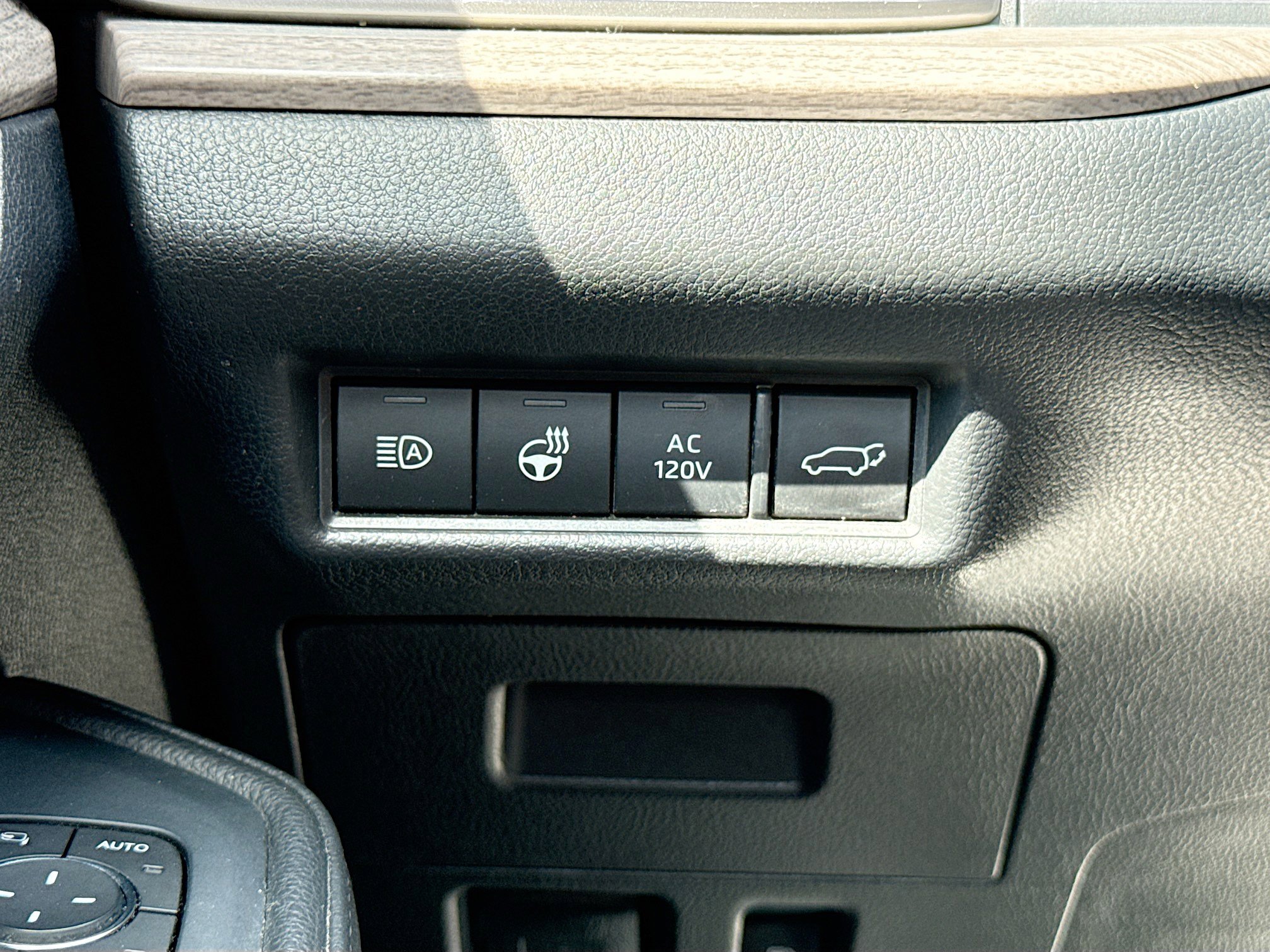 Used 2025 Toyota Grand Highlander AWD Hybrid image 40