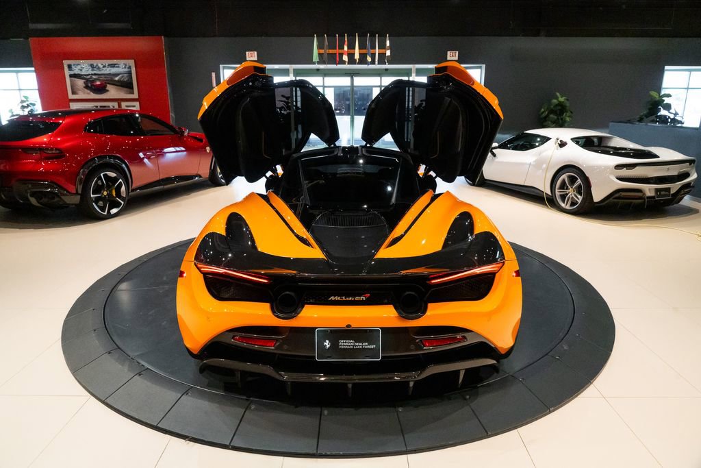 Used 2018 McLaren 720S RWD image 37