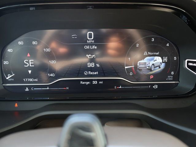 Used 2024 GMC Yukon Denali w/ Advanced Technology Package image 32