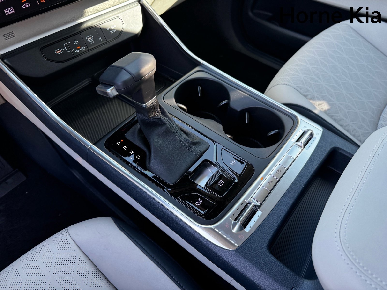 New 2026 Kia Carnival SX w/ SX Dark Edition Package image 19