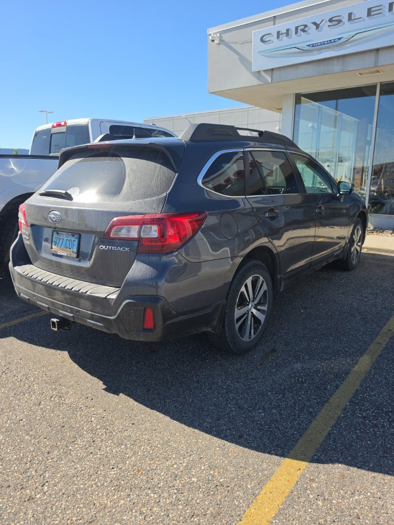 Used 2018 Subaru Outback 2.5i Limited AWD/4WD image 6