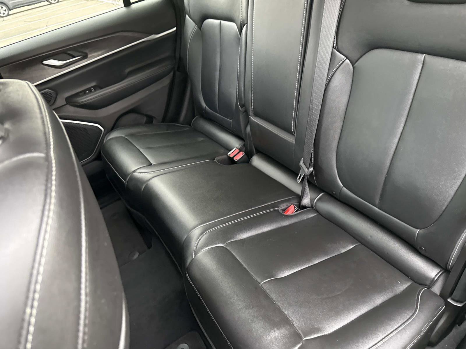 Used 2024 Jeep Grand Cherokee Limited 4xe image 13