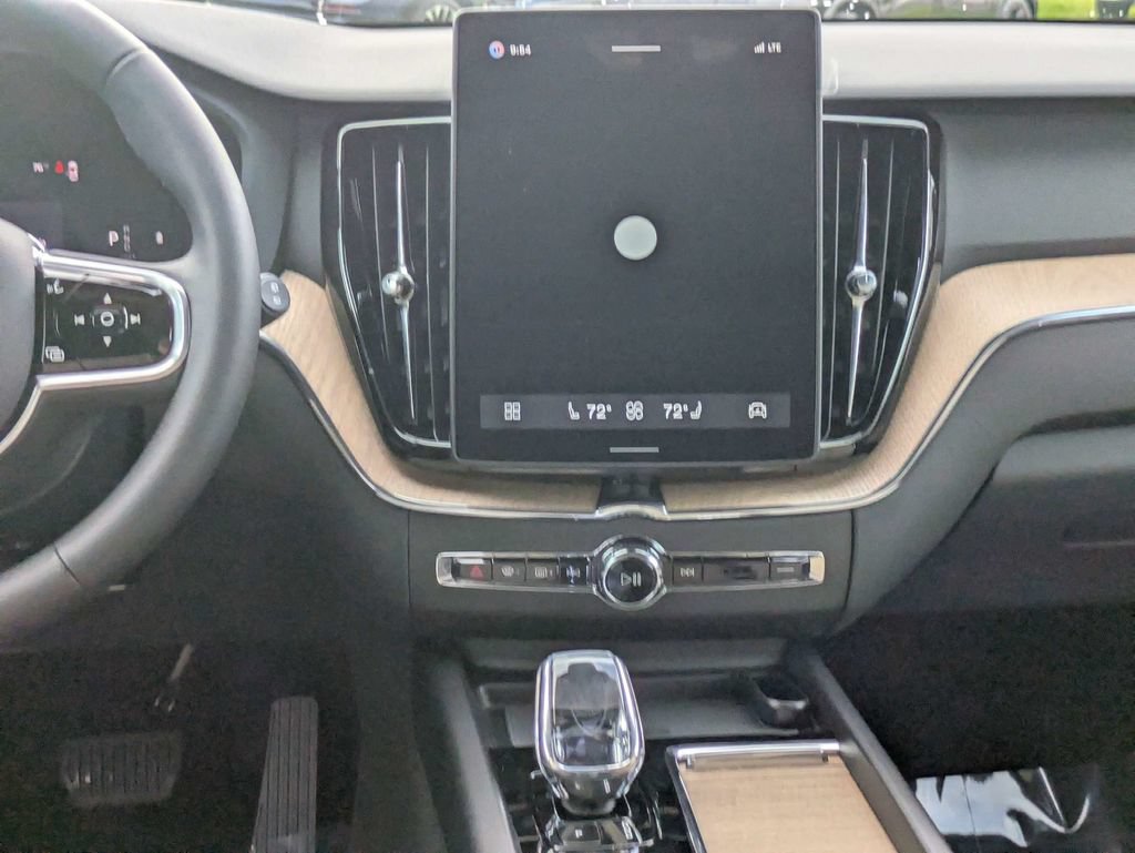 New 2026 Volvo XC60 B5 Core AWD/4WD image 19