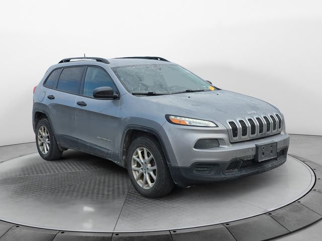 Used 2016 Jeep Cherokee Sport image 7