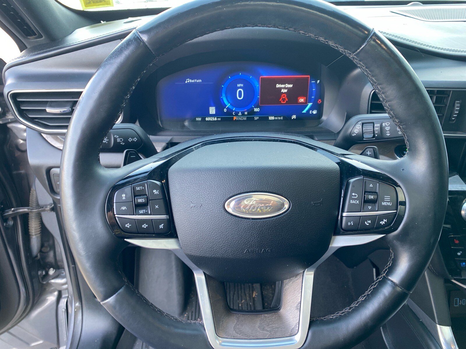 Used 2021 Ford Explorer Platinum w/ Equipment Group 601A AWD/4WD image 11
