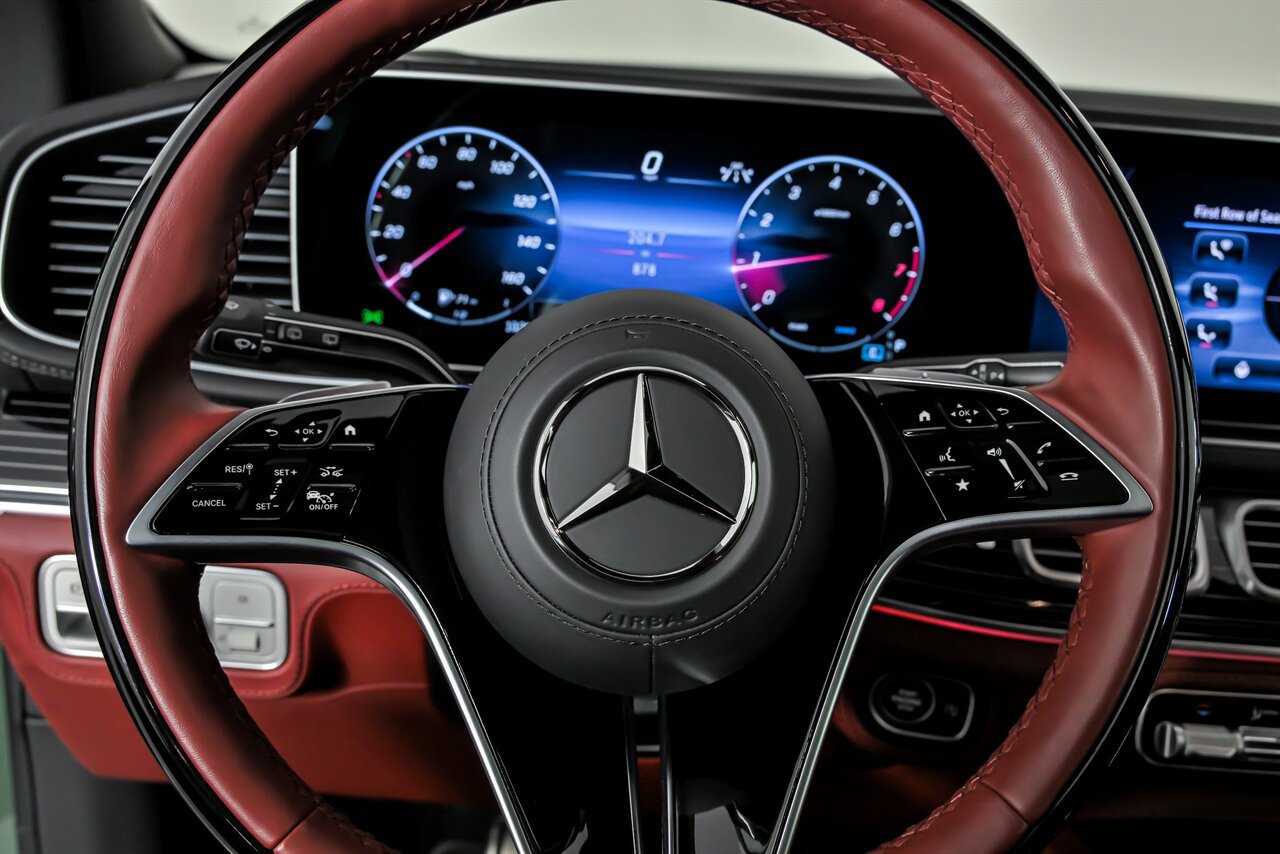 Used 2025 Mercedes-Benz Maybach GLS 600 4MATIC image 30