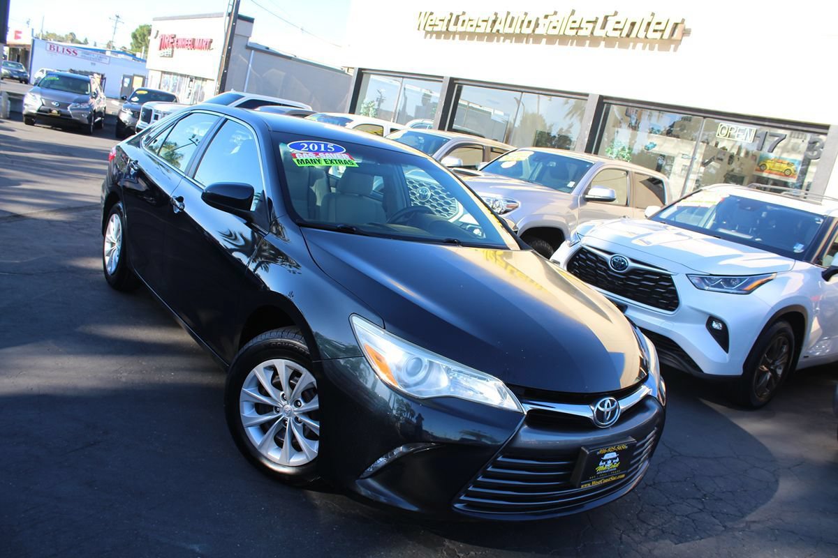 Used 2015 Toyota Camry LE FWD image 29