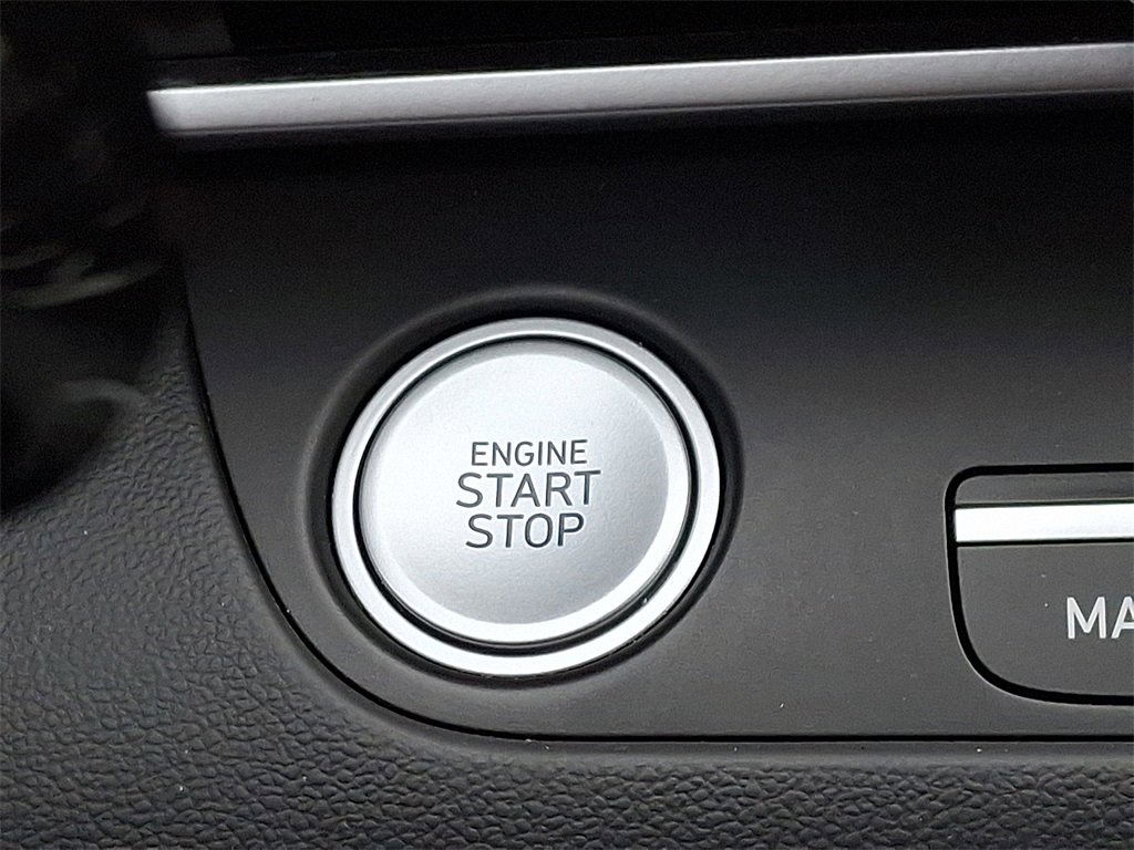 Used 2023 Hyundai Elantra SEL w/ Convenience Package image 25