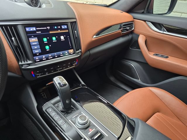 Used 2023 Maserati Levante GT AWD/4WD image 59