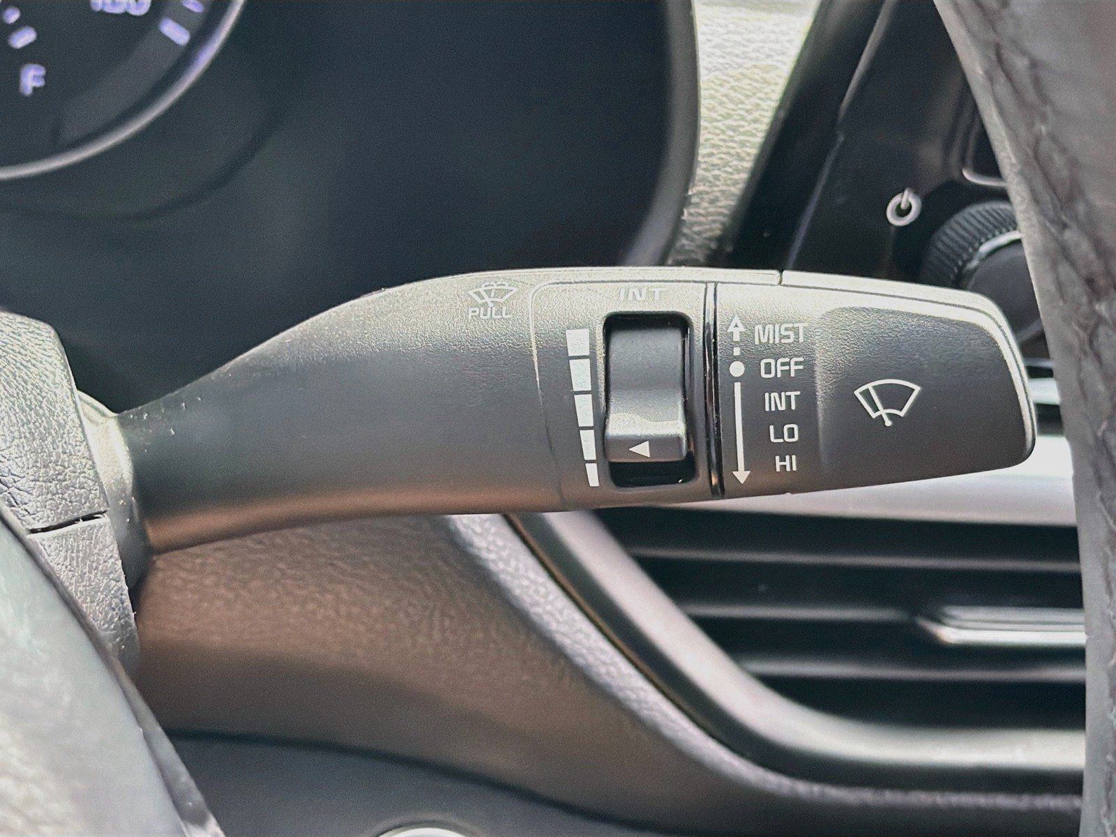 Used 2023 Kia Forte GT-Line FWD image 18