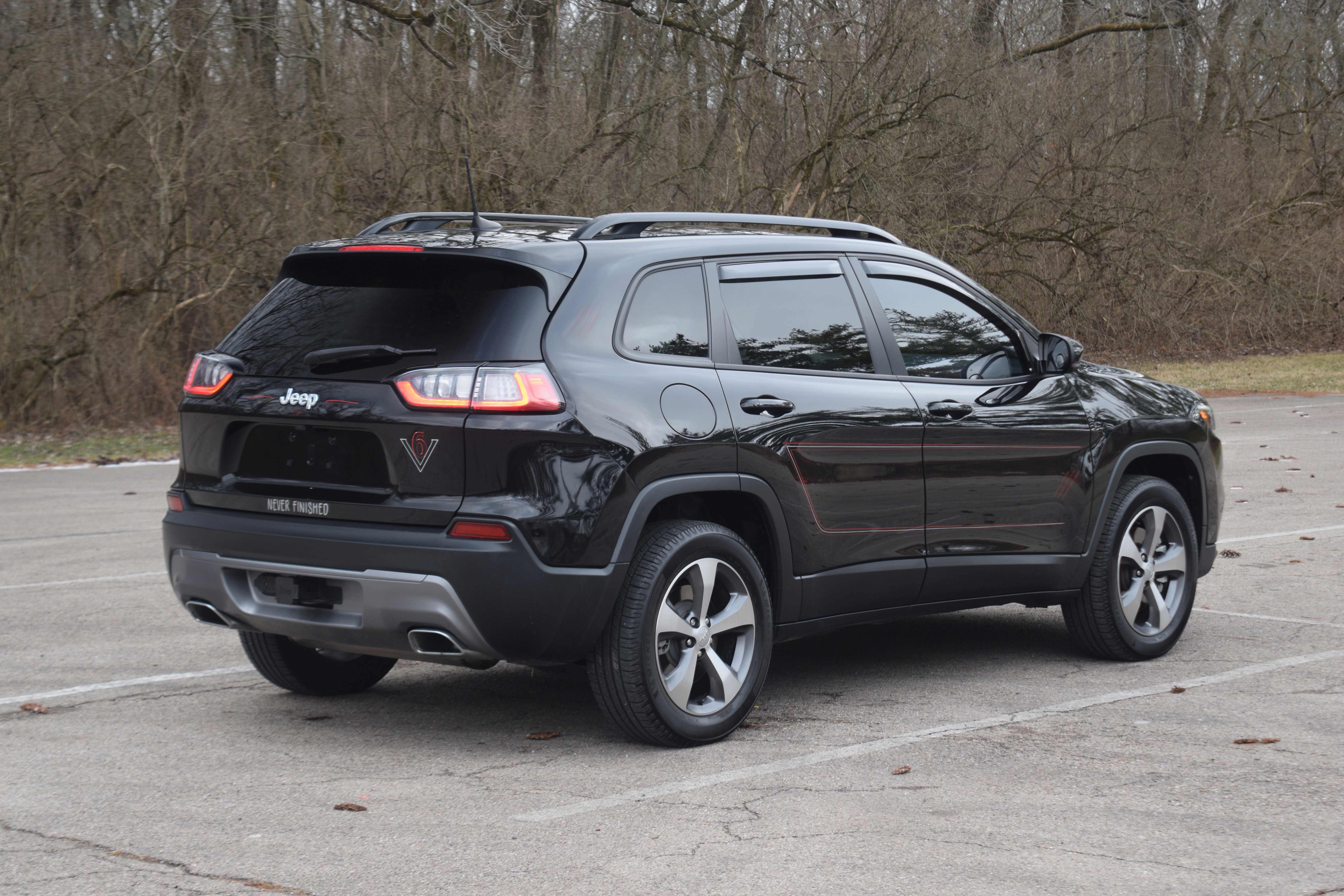 Used 2022 Jeep Cherokee Limited image 27