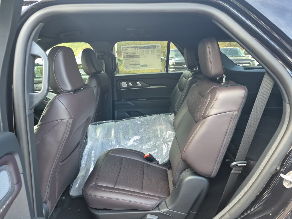 New 2026 Ford Explorer Platinum w/ LUX Leather Package AWD/4WD image 17