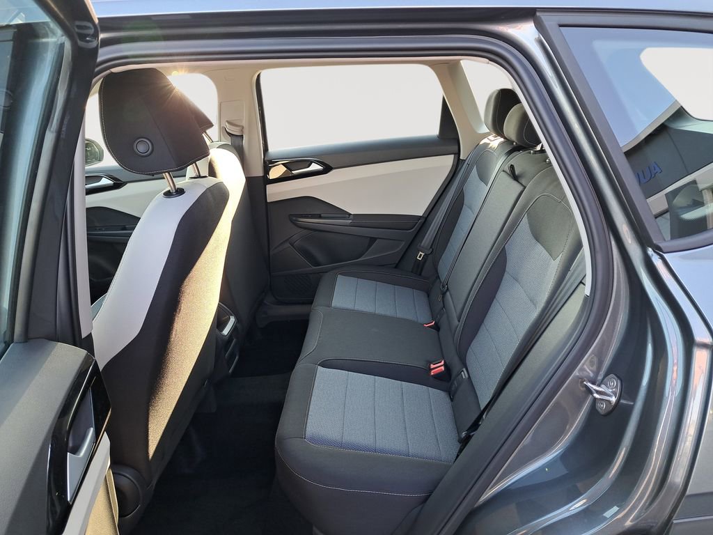New 2025 Volkswagen Taos S image 14