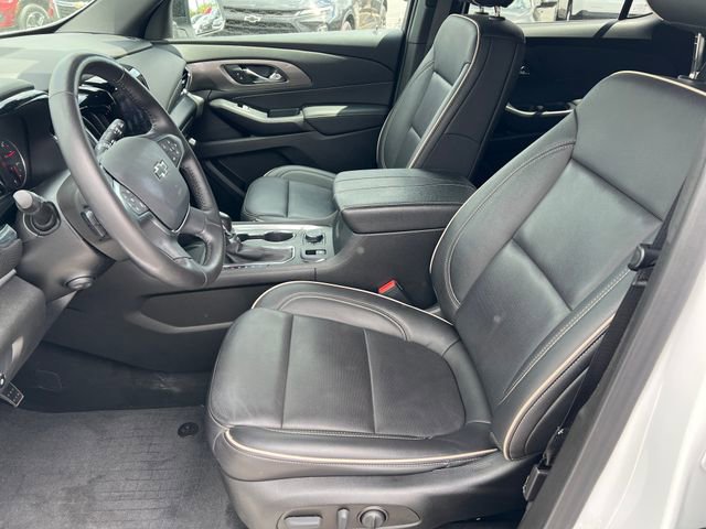 Certified 2022 Chevrolet Traverse Premier w/ Redline Edition AWD/4WD image 9