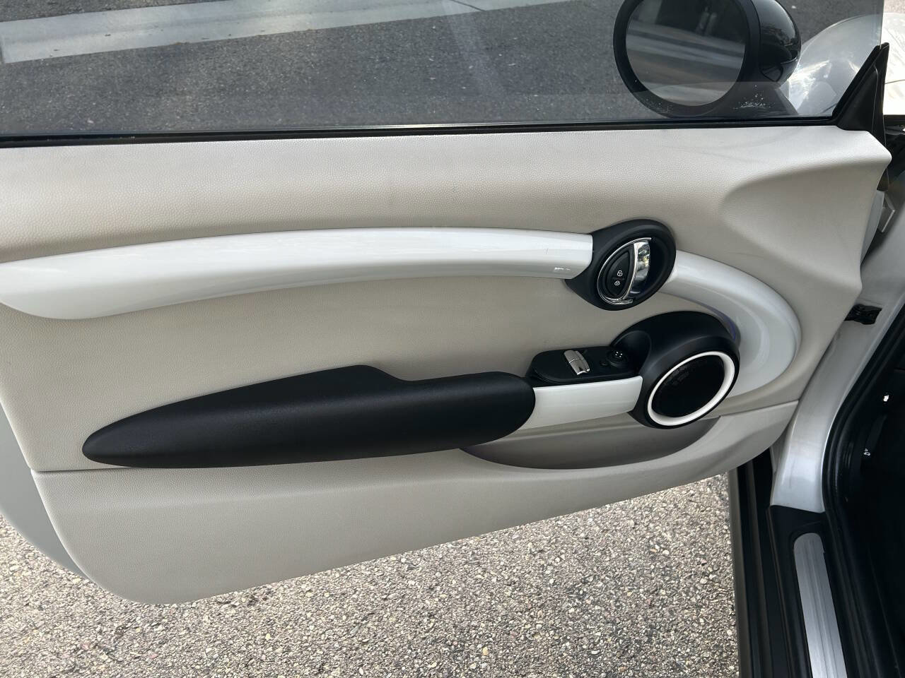 Used 2014 MINI Cooper 2-Door Hardtop w/ Premium Package image 35