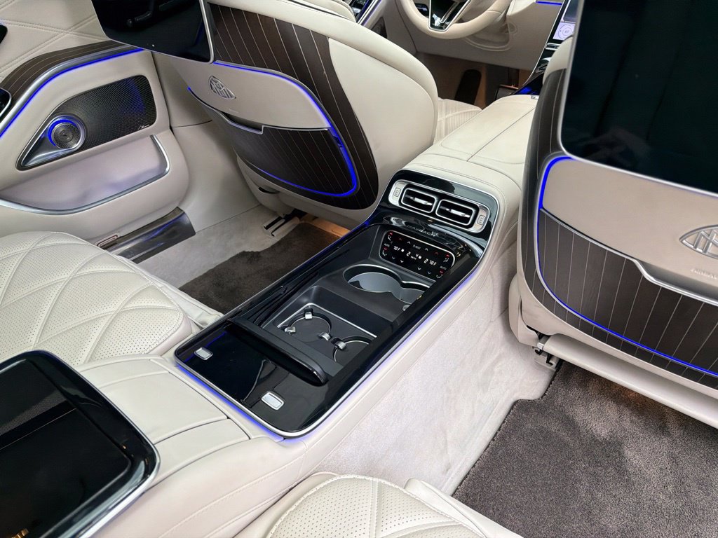 Used 2024 Mercedes-Benz Maybach S 580 4MATIC image 38