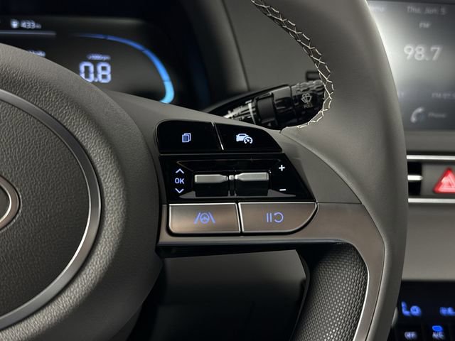 Used 2025 Hyundai Elantra Sport FWD image 32