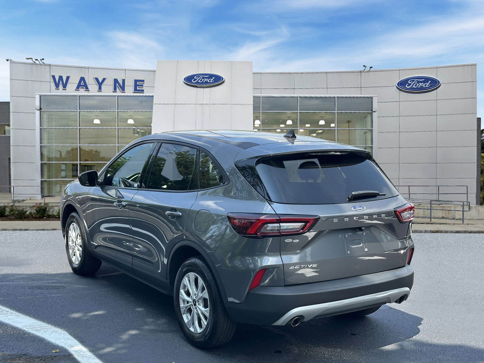 Used 2025 Ford Escape Active AWD/4WD image 4