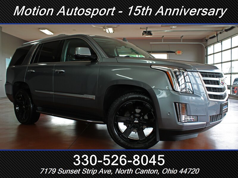 Used 2020 Cadillac Escalade Luxury AWD/4WD image 2