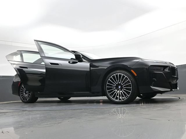 New 2026 BMW 760i xDrive AWD/4WD image 42