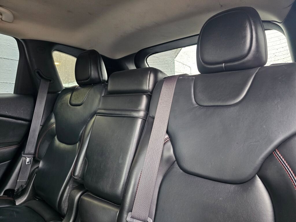 Used 2016 Jeep Cherokee Trailhawk w/ Leather Interior Group image 17