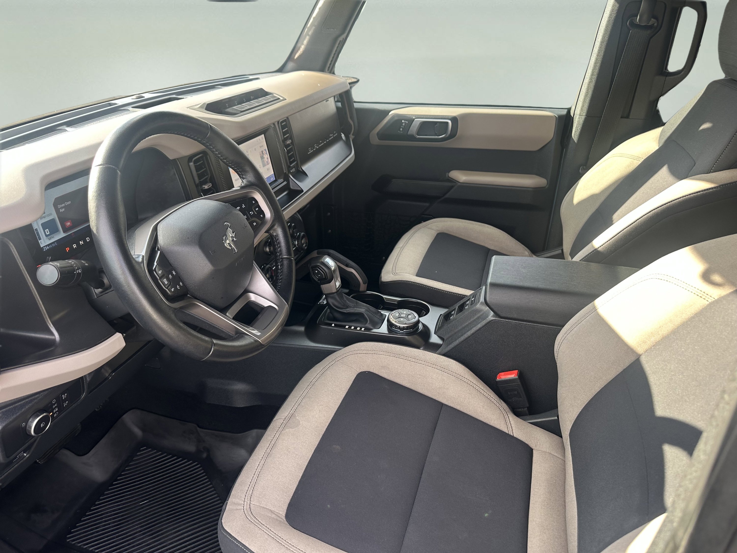 Used 2021 Ford Bronco Big Bend w/ Sasquatch Package image 9