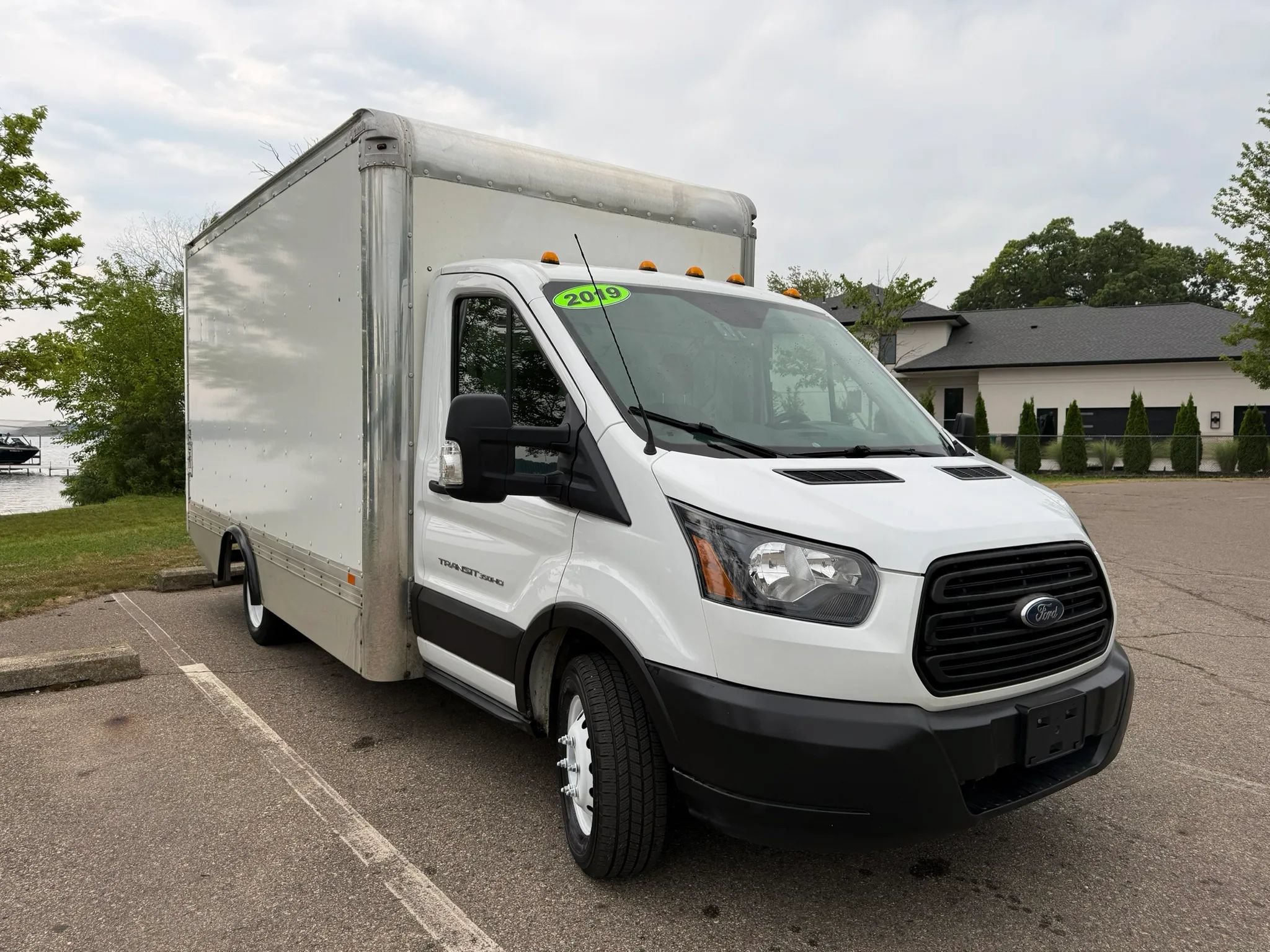 Used 2019 Ford Transit 350 156 DRW RWD image 3