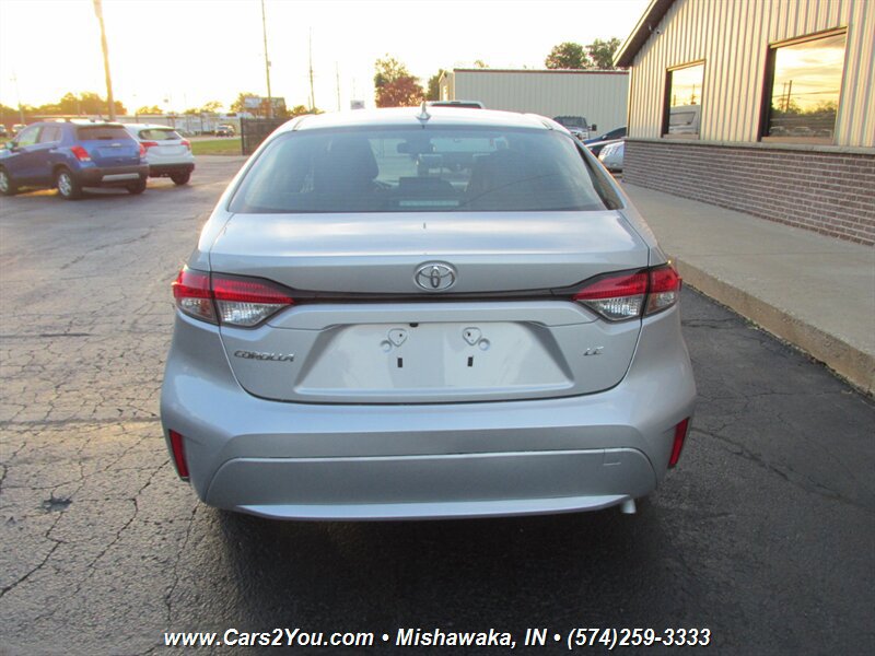 Used 2021 Toyota Corolla LE FWD image 6