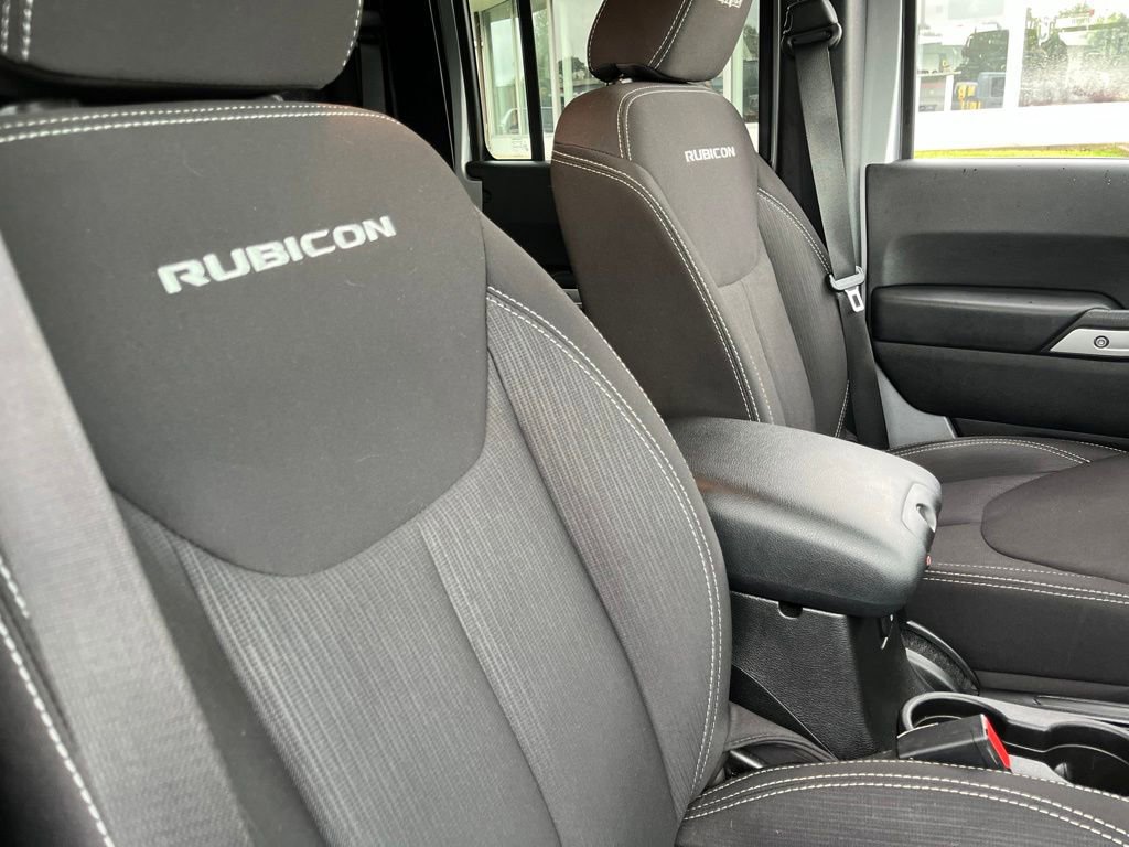 Used 2014 Jeep Wrangler Unlimited Rubicon w/ Connectivity Group AWD/4WD image 38