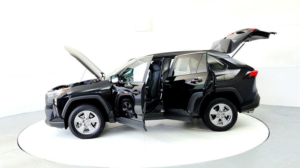Certified 2025 Toyota RAV4 XLE AWD/4WD image 10