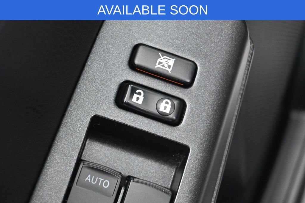 Used 2018 Toyota RAV4 XLE w/ Plus Extra Value Package AWD/4WD image 11