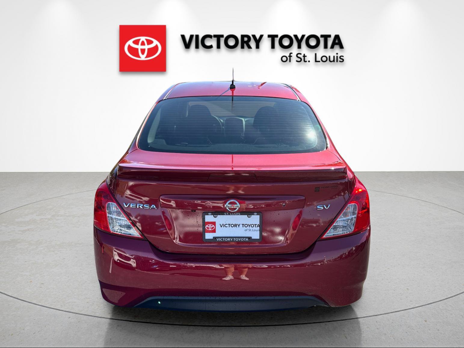 Used 2019 Nissan Versa SV FWD image 4