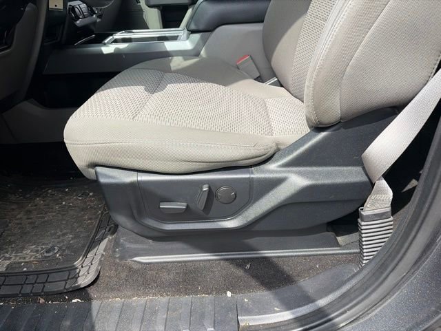 Used 2019 Ford F150 XLT w/ Equipment Group 302A Luxury AWD/4WD image 9