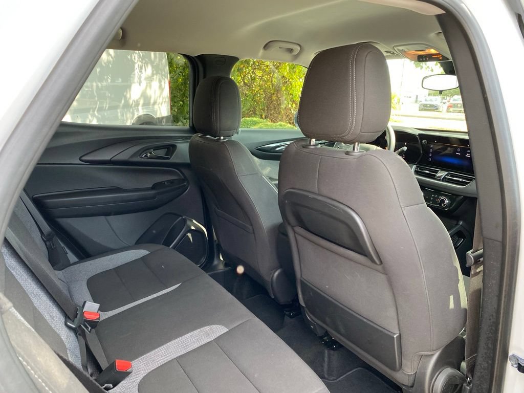 Used 2025 Chevrolet TrailBlazer LT w/ Driver Confidence Package AWD/4WD image 38