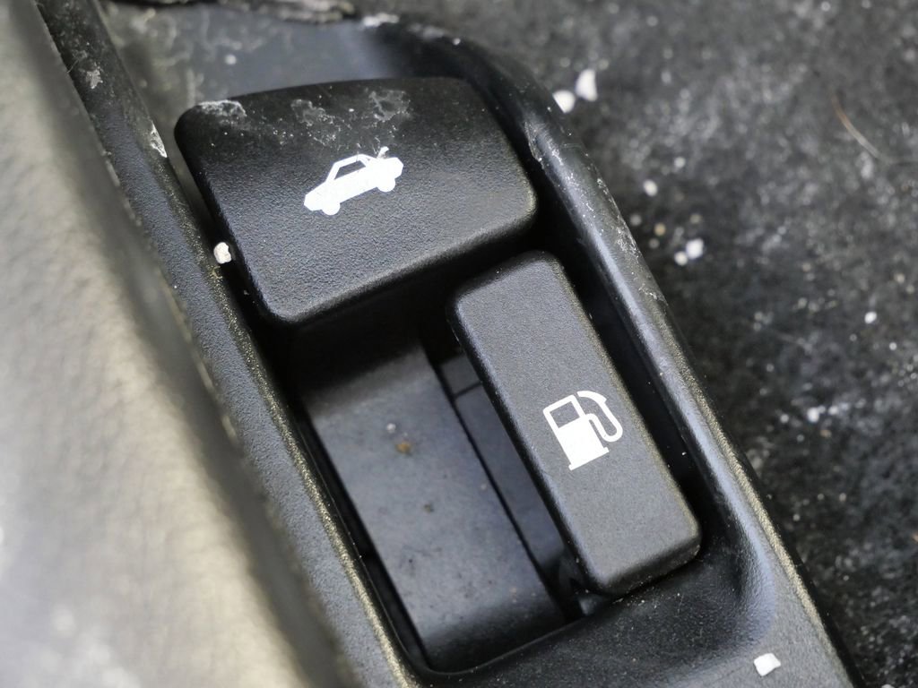 Used 2024 Toyota Corolla LE image 33