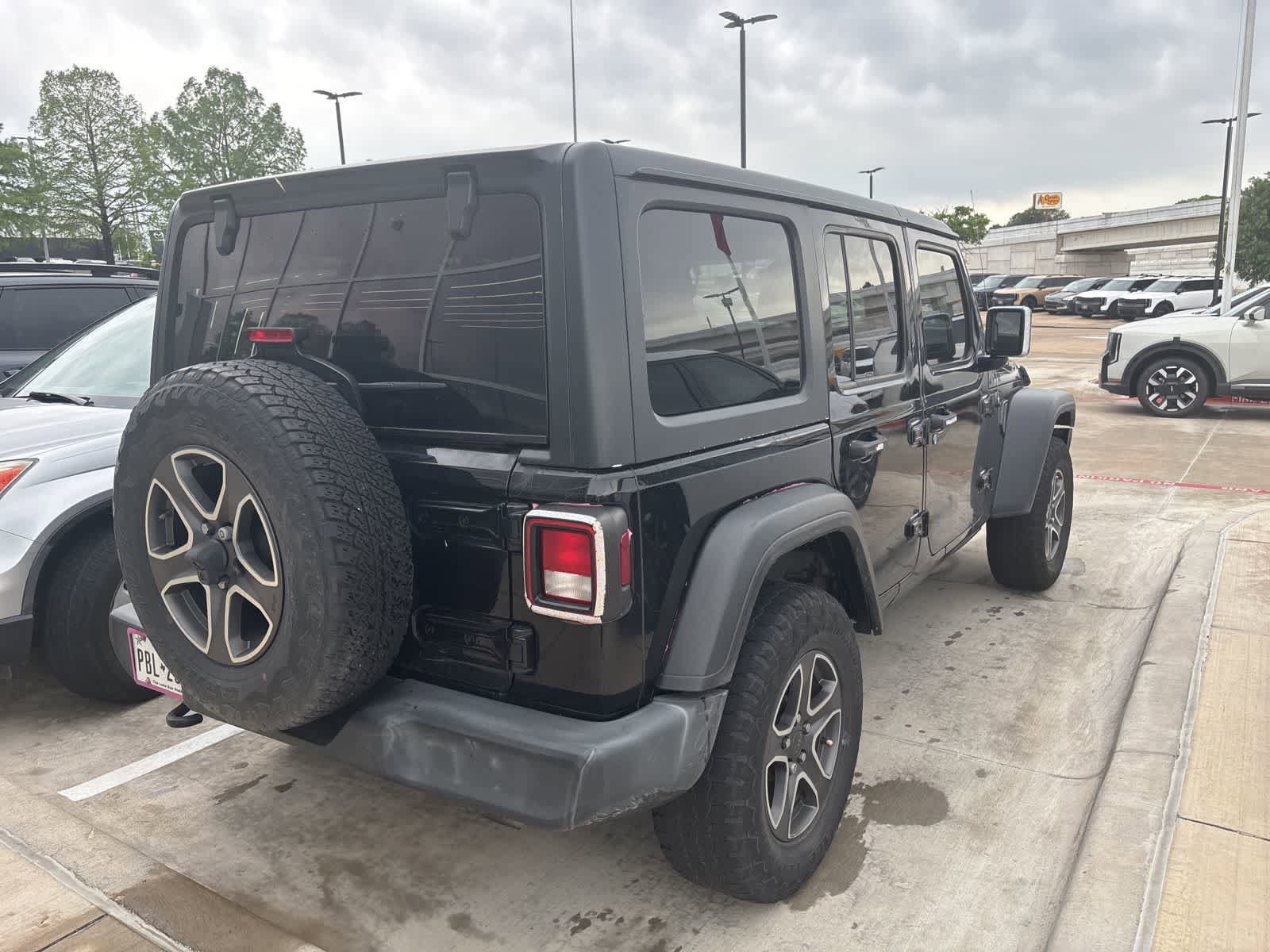 Used 2021 Jeep Wrangler Unlimited Sport image 4