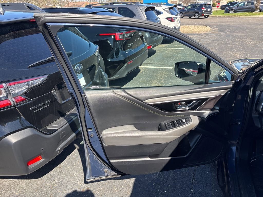 Certified 2023 Subaru Outback Onyx Edition AWD/4WD image 18