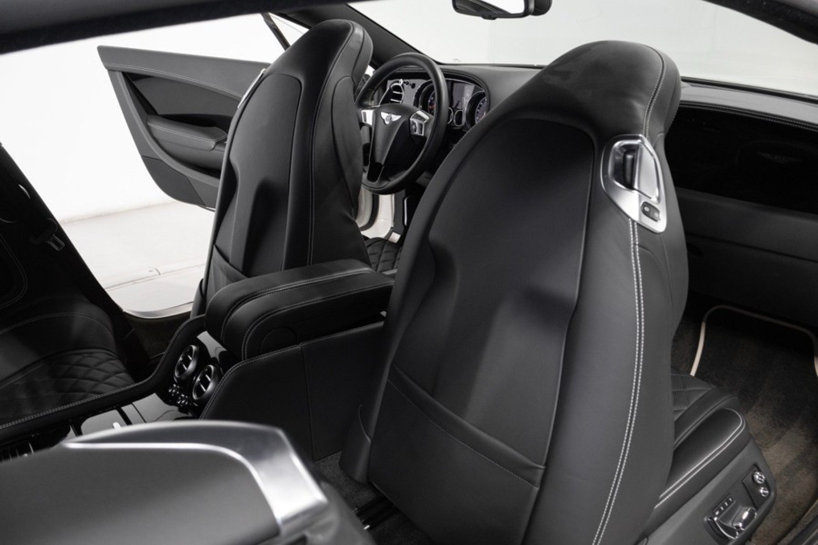 Used 2016 Bentley Continental GT AWD/4WD image 51